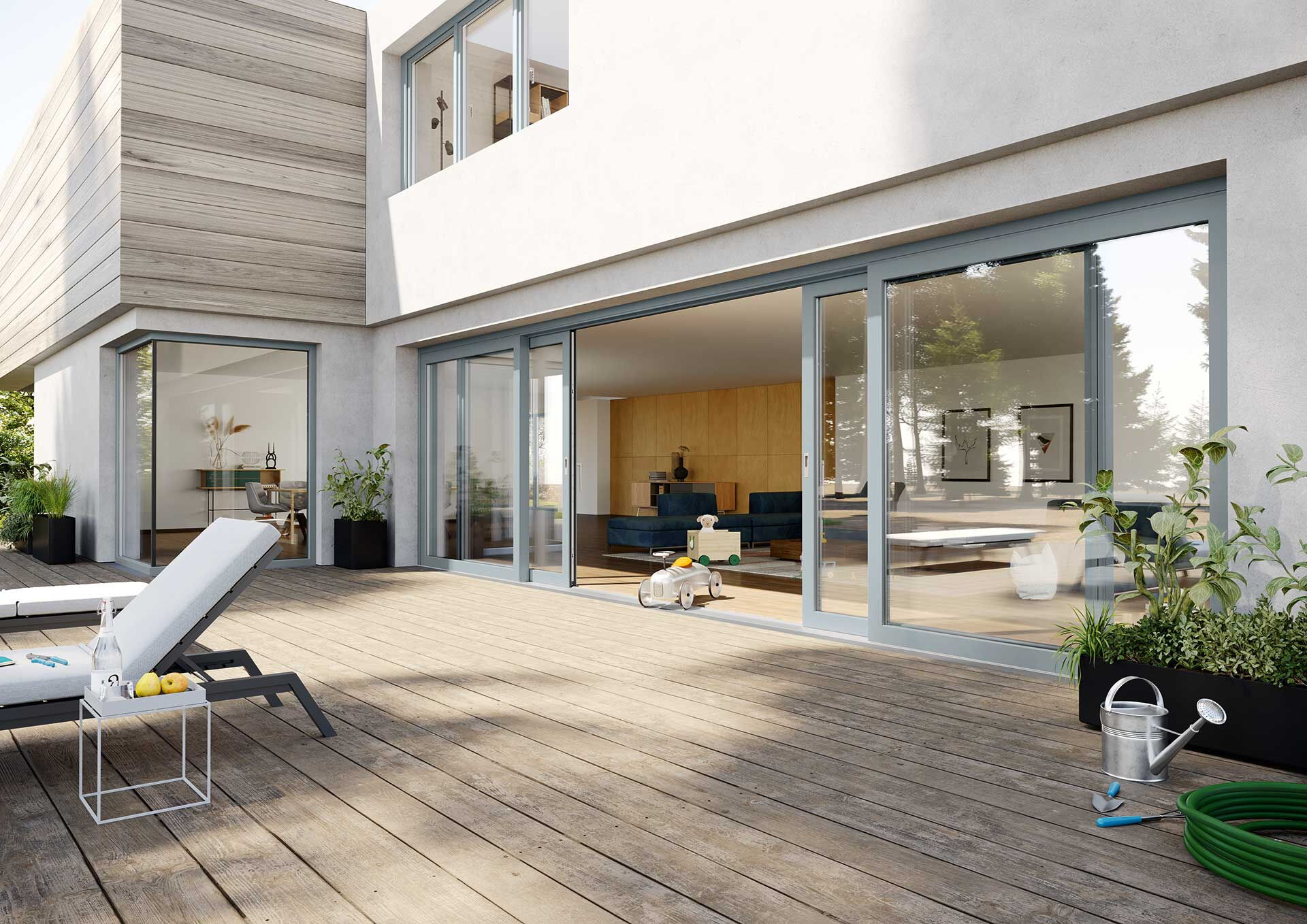 Weit geöffnete Hebeschiebetür zwischen Wohnraum und Holzterrasse
